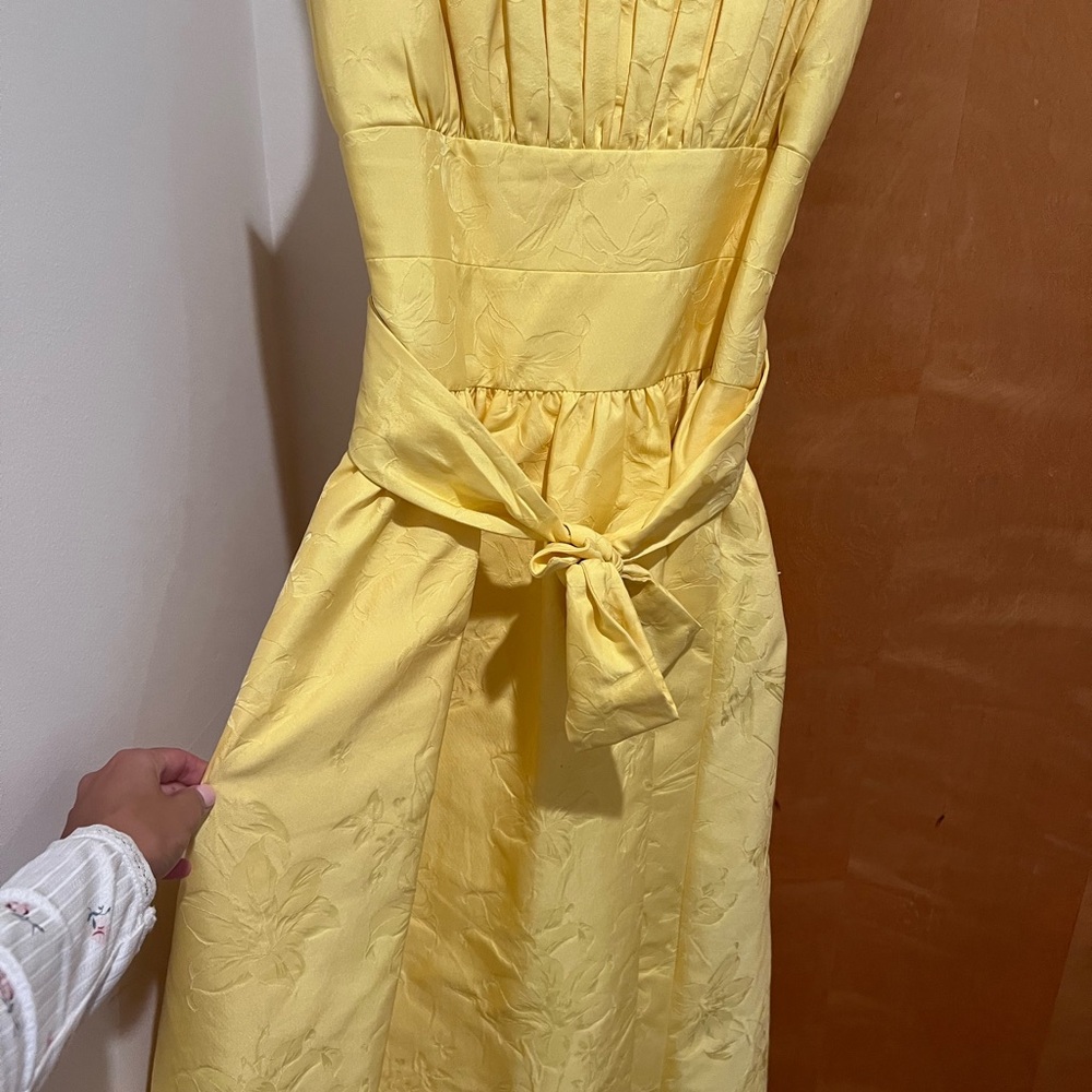 Monique Lhuillier Vibrant Yellow Dress with bow detail